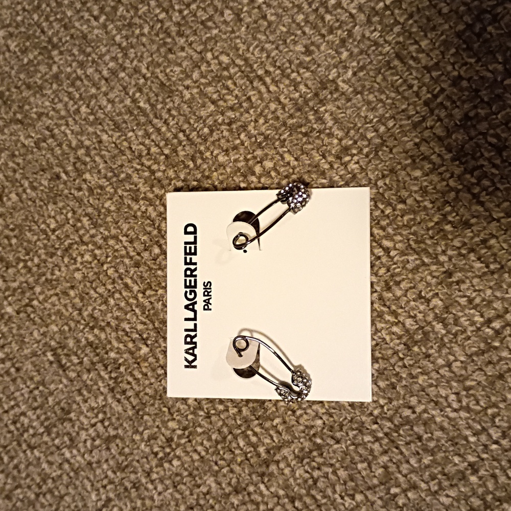 Karl lagerfeld Safety pin earrings black mat and stones NWT